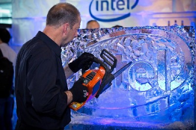 Eisskulptur Logo Intel
